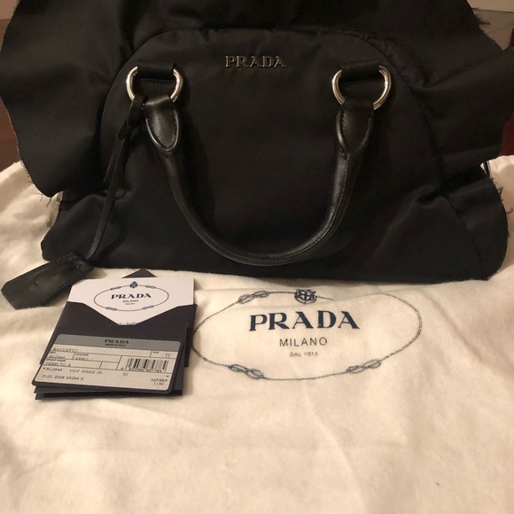 Prada - Picture 7 of 10